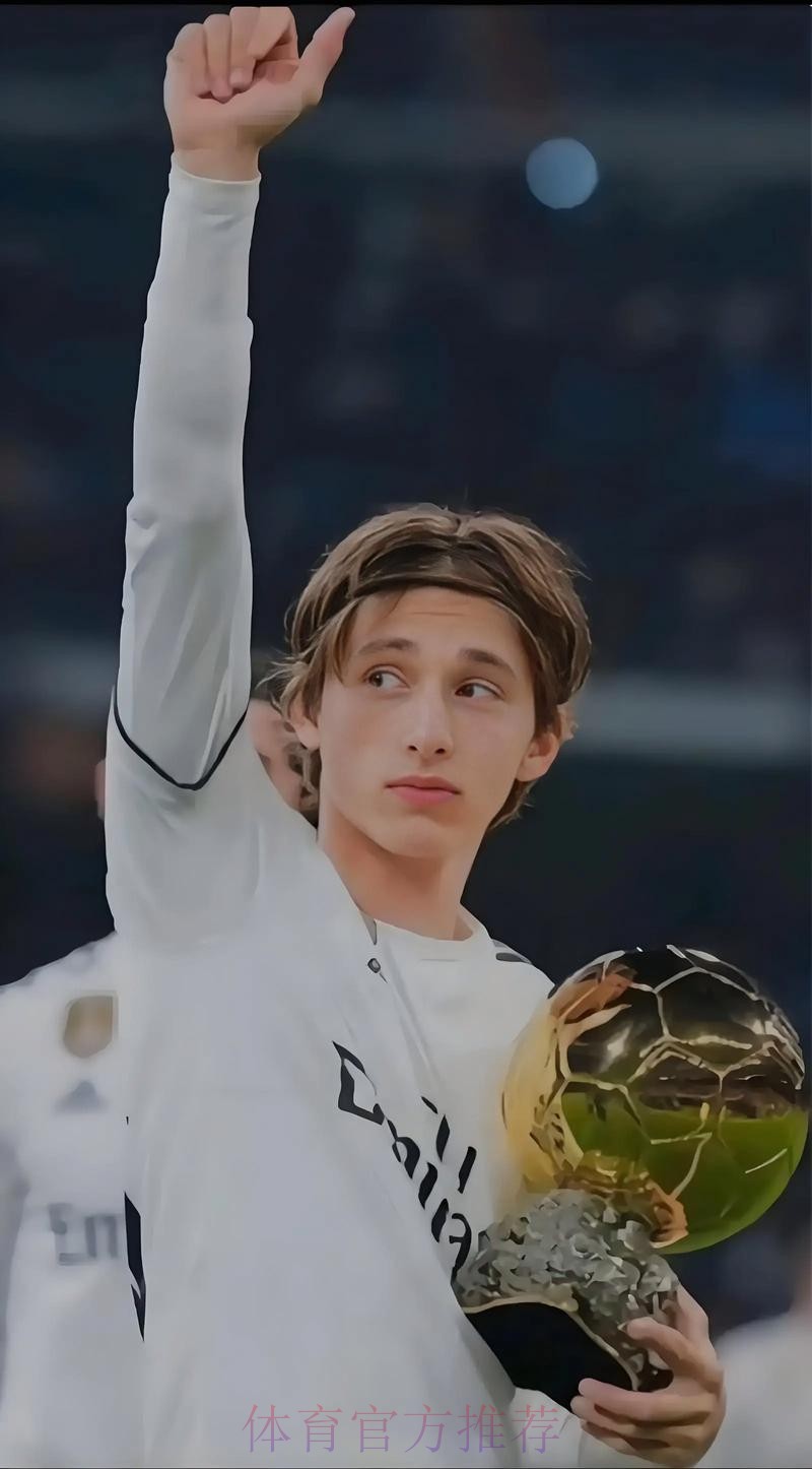 记者:迈阿密国际有兴趣签莫德里奇 他可能明年离队