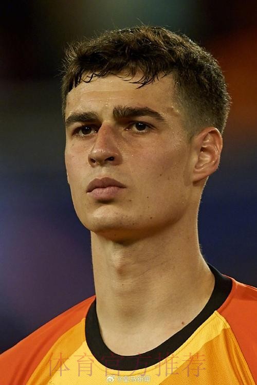 记者:皇马只租借凯帕一赛季 将支付少量的租借费 记者:皇马只租借凯帕一赛季 将支付少量的租借费